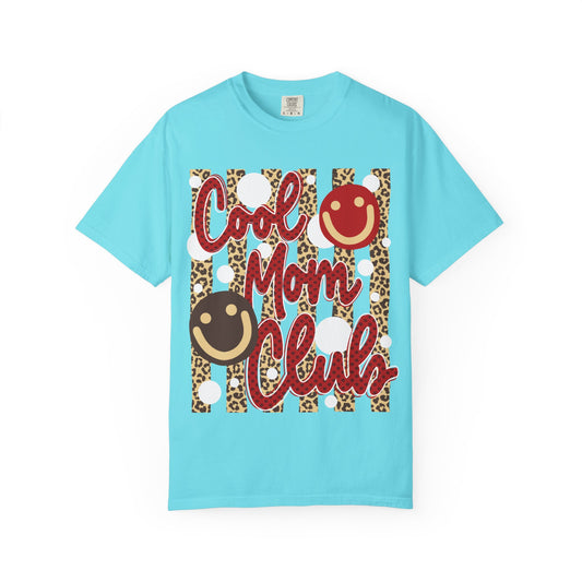 Cool Mom Club T-Shirt – Leopard Print Smiley Graphic Tee for Moms