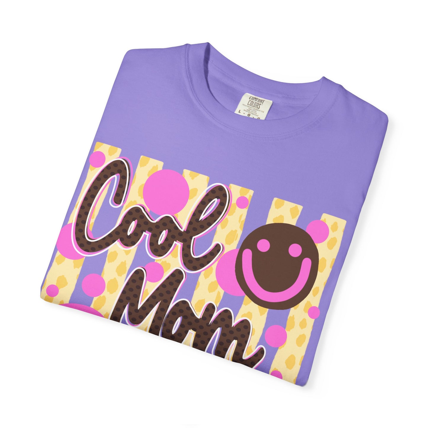 Cool Mom Club T‑Shirt — Retro Smiley Graphic Tee for Moms