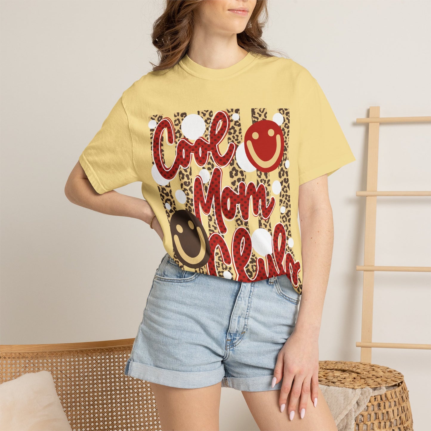 Cool Mom Club T-Shirt – Leopard Print Smiley Graphic Tee for Moms