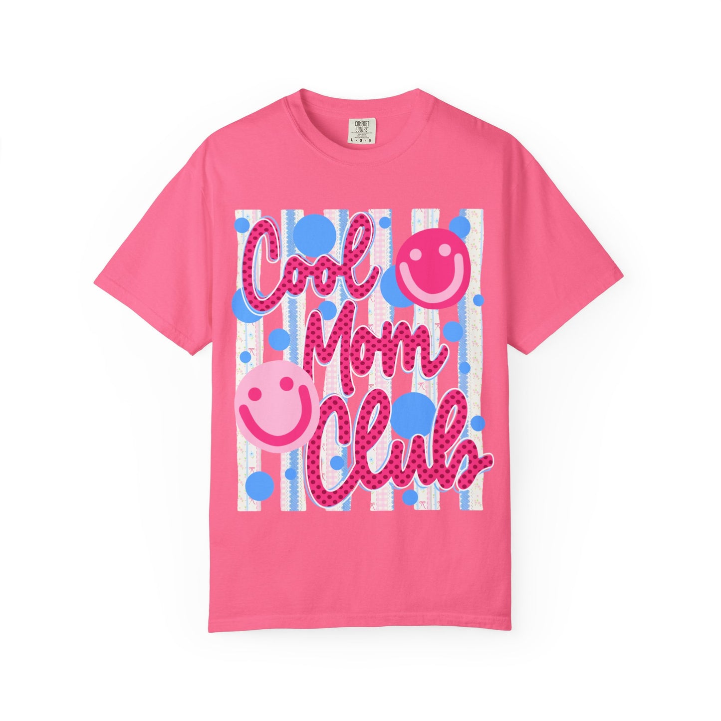Cool Mom Club T-Shirt — Playful Pink Smiley Graphic Tee for Moms
